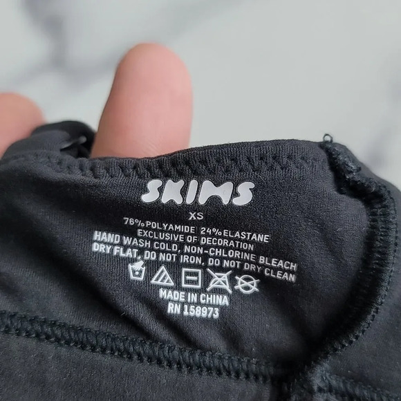 NWOT SKIMS FITS EVERYBODY CROSSOVER BRALETTE - Picture 2 of 6